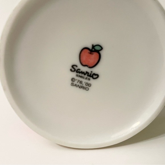 2000 Sanrio Hello Kitty Ceramic Kids Mug - Picture 9 of 16